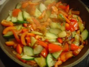 Rezept: Schnelle Tortellini-Pfanne.... fleischlos... Bild Nr. 5 Schnelle Tortellini-Pfanne.... fleischlos... - Rezept - Bild Nr. 5