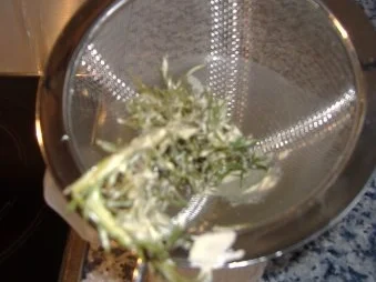 Rezept: Rosmarinsauce Bild Nr. 3 Rosmarinsauce - Rezept - Bild Nr. 3