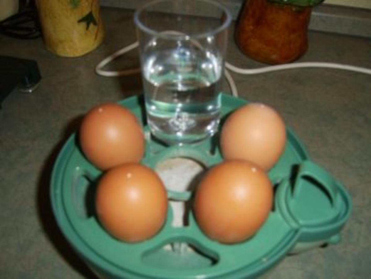 Eier-Specksalat mit Gouda und Estragon - Rezept - Bild Nr. 3