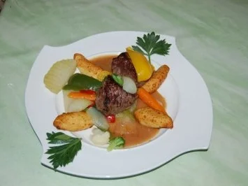 Straußensteak auf mediteranem Gemüse mit Dauphinekartoffeln - Rezept - Bild Nr. 6