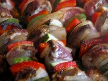 Schaschlikspieße mit Gemüse und Bulgur - Rezept