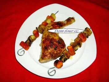 Hähnchenschlegel  an Kartoffel-Zwiebel-Möhren-Spieß - Rezept - Bild Nr. 2