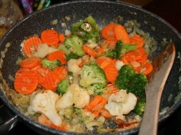 Rezept: Suppen: Basco - indonesische Suppe Bild Nr. 4 Suppen: Basco - indonesische Suppe - Rezept - Bild Nr. 4