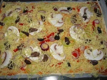 Rezept: Mediterrane Pizza Mediterrane Pizza - Rezept