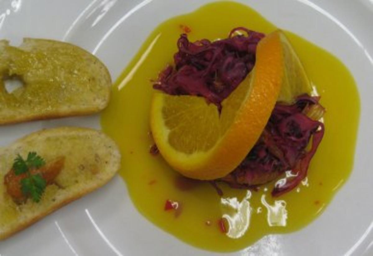 Rotkohl-Ingwersalat mit Orangen-Chilisud an Feigensenf-crostinis -
Rezept By Unter Volldampf