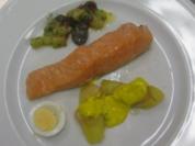 Gedünsteter Lachs und Gurken mit peruanischen Kartoffeln - Rezept