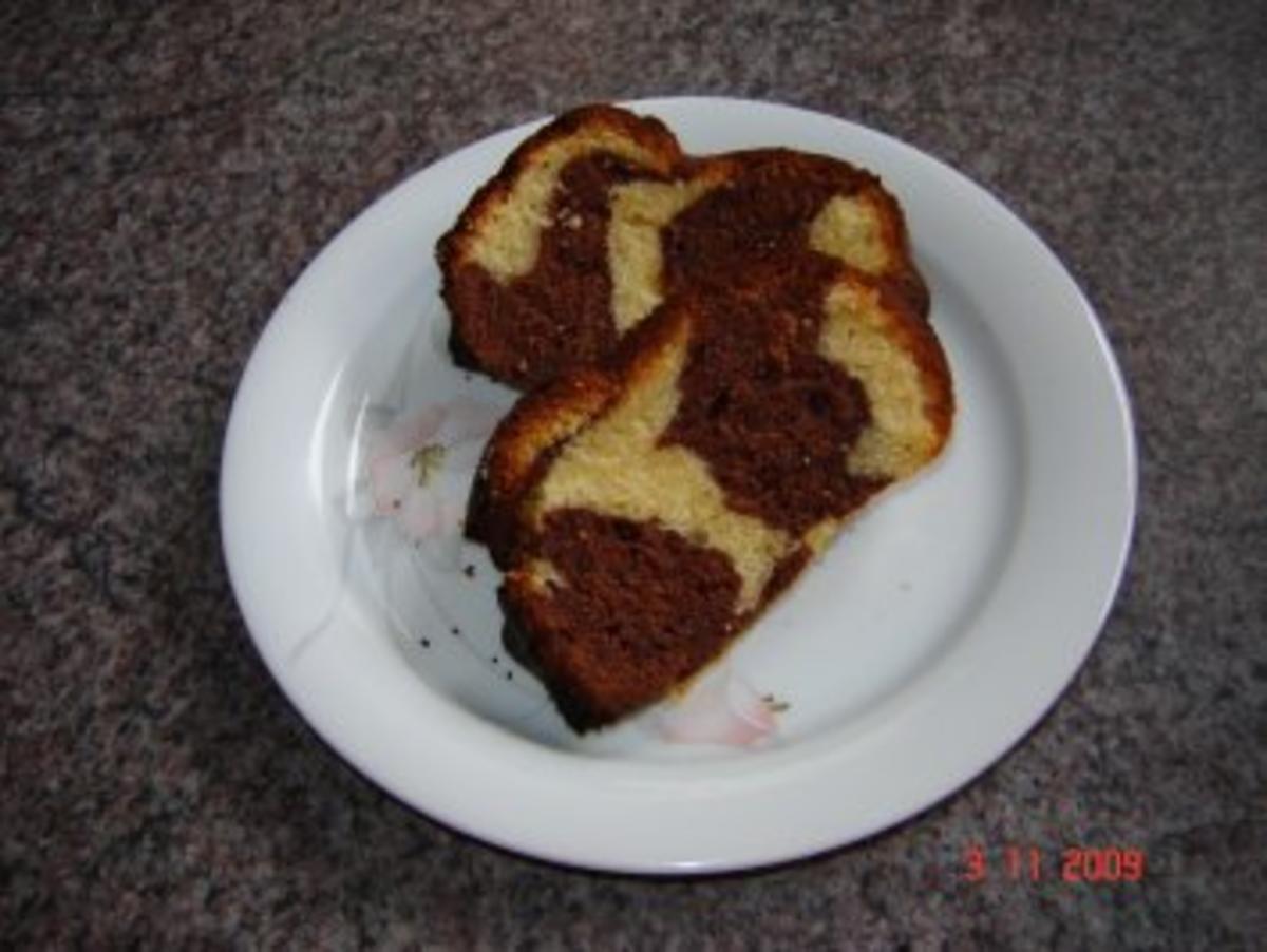 Kuchen + Torten : Schwarz-weißer Guglhupf - Rezept - Bild Nr. 2