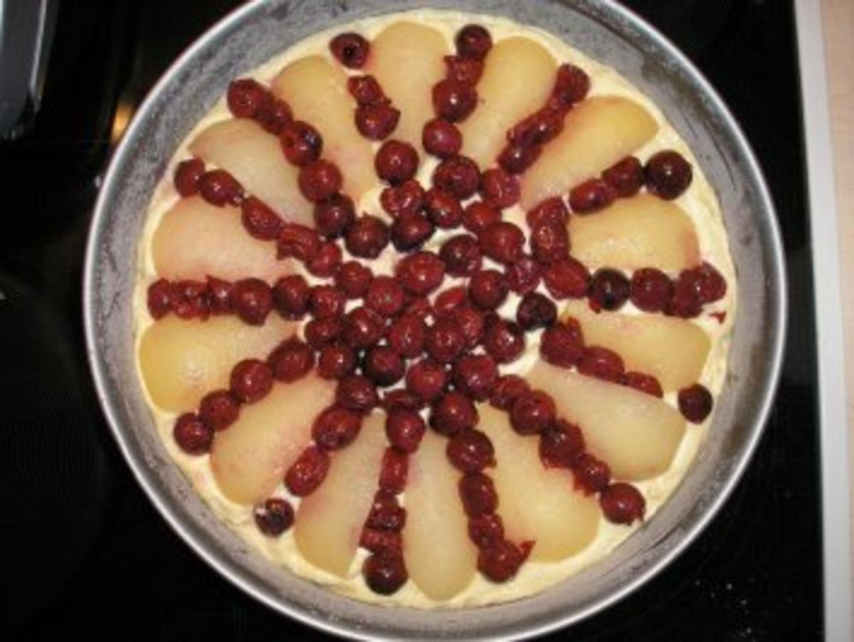 Buttermilchkuchen mit Birnen und Sauerkirschen - Rezept - Bild Nr. 2