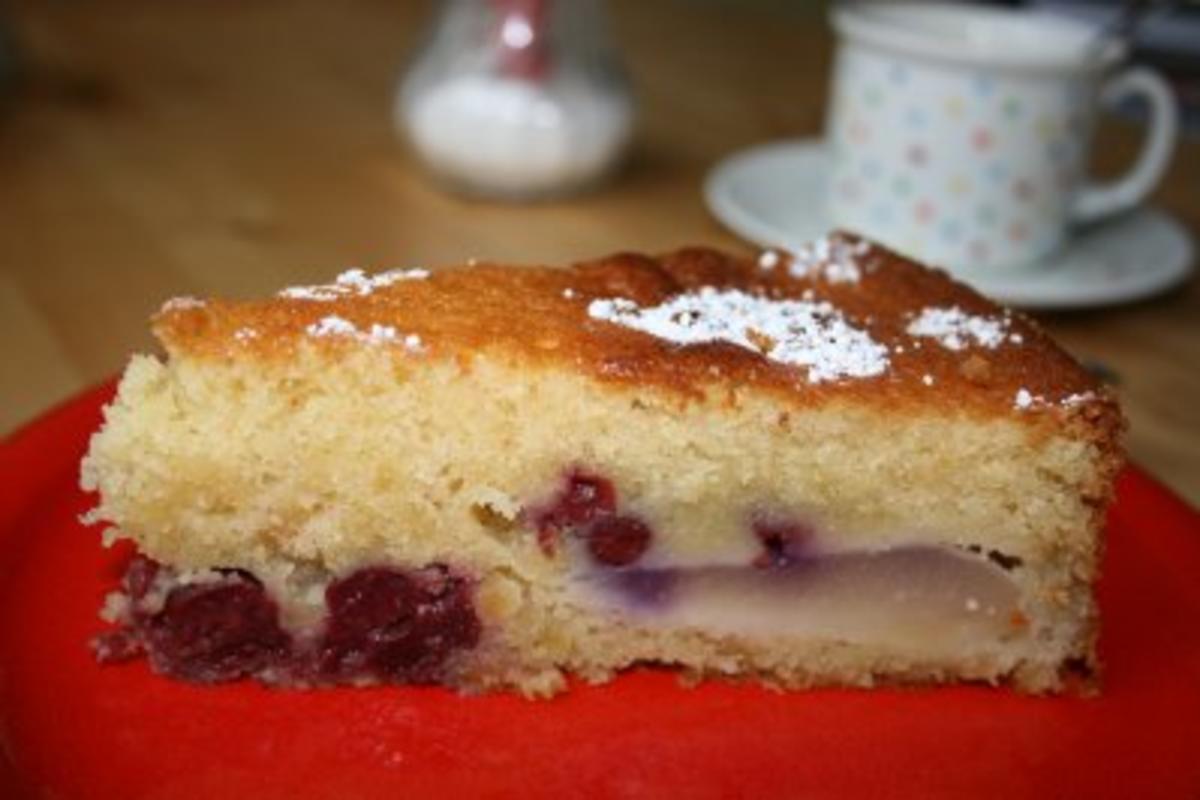Buttermilchkuchen mit Birnen und Sauerkirschen - Rezept - kochbar.de