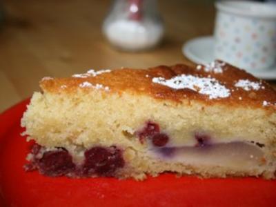 Rezept: Buttermilchkuchen mit Birnen und Sauerkirschen Buttermilchkuchen mit Birnen und Sauerkirschen - Rezept