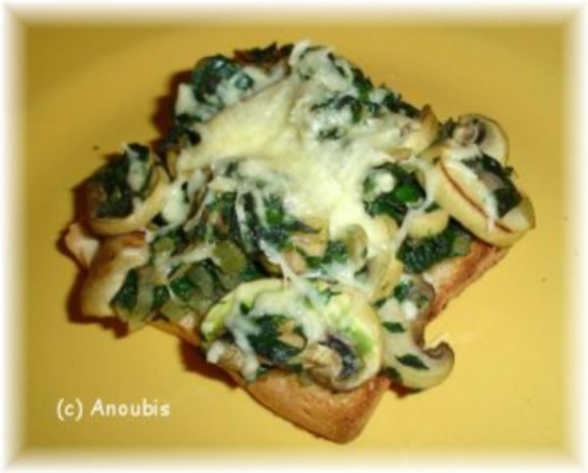 Hauptgericht vegetarisch - Knuspertoast mit Blattspinat - Rezept ...