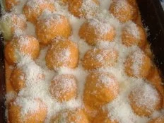 Überbackene Kräuterkartoffelknödel mit Paprikaschaum - Rezept - Bild Nr. 4