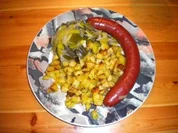 Saucisse de cerf, poireau au vin blanc et pommes de terre risolee - Rezept