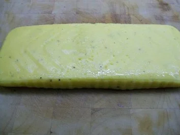 Angus-Steak an gebackenem Polentataler mit Zwiebelmarmelade - Rezept - Bild Nr. 4