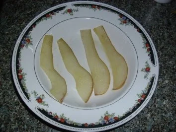 Blumenkohlcremesuppe mit gebratenen Birnenscheiben - Rezept - Bild Nr. 4