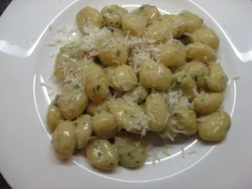 Rezept: Gnocchi mit Gorgonzolasauce Gnocchi mit Gorgonzolasauce - Rezept