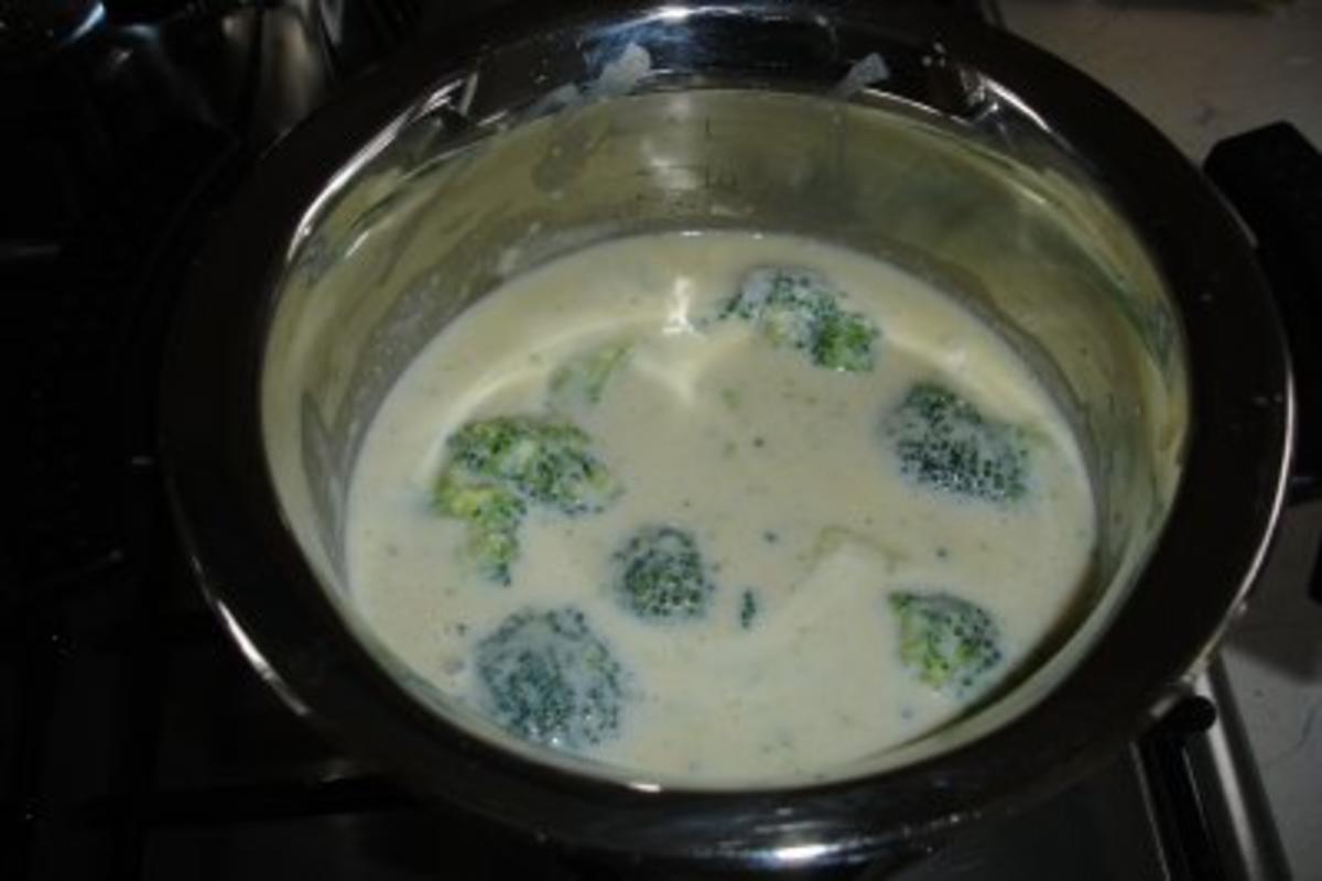 Spaghetti mit Broccoli-Mandel-Soße - Rezept - Bild Nr. 4