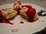 Honig - Vanillemousse mit Himbeersauce - Rezept