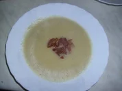 Rezept: Sauerkraut-Cremesuppe mit Thymian-Schinkenwรผrfeln Sauerkraut-Cremesuppe mit Thymian-Schinkenwรผrfeln - Rezept