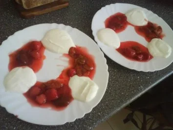 Rezept: Crepes mit Quarkcreme und Beerenkompott.....mein Lieblingsgericht Bild Nr. 7 Crepes mit Quarkcreme und Beerenkompott.....mein Lieblingsgericht - Rezept - Bild Nr. 7