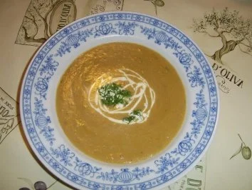 Kartoffel- Käsecremsuppe "Gartens letzter Gemüsegruß" - Rezept