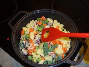 Kartoffel- Käsecremsuppe "Gartens letzter Gemüsegruß" - Rezept - Bild Nr. 5