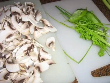 Endiviensalat mal anders - mit Champignons und Tomätchen - Rezept - Bild Nr. 3
