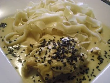 Rezept: Puten Geschnetzeltes in Curry Sahne Sauce Bild Nr. 6 Puten Geschnetzeltes in Curry Sahne Sauce - Rezept - Bild Nr. 6