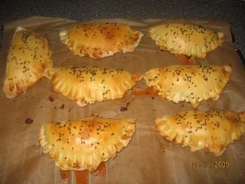 Rezept: Meine Art von Börek (gefüllte Teigtaschen) Vegetarisch Bild Nr. 11 Meine Art von Börek (gefüllte Teigtaschen) Vegetarisch - Rezept - Bild Nr. 11