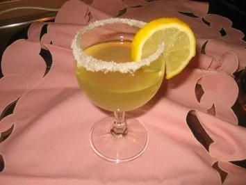 Rezept: Getränk: Heisser Limoncello Cocktail! Bild Nr. 2 Getränk: Heisser Limoncello Cocktail! - Rezept - Bild Nr. 2