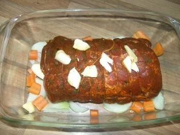 Rezept: Rollbraten aus dem Roemertopf oder Jenaerform Rollbraten aus dem Roemertopf oder Jenaerform - Rezept