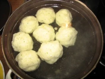 Rezept: Kartoffelklöße Bild Nr. 4 Kartoffelklöße - Rezept - Bild Nr. 4