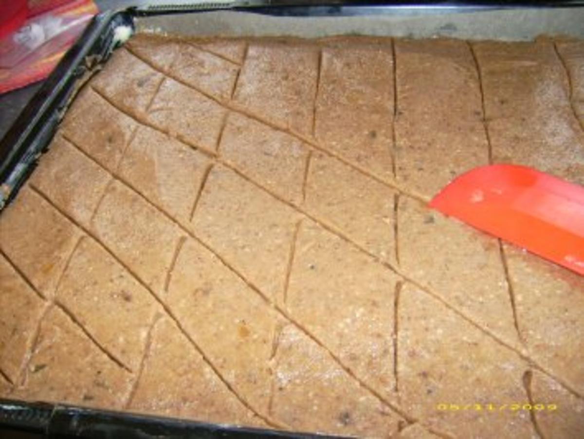 Honiglebkuchen mit Mehl und Margarine - Rezept mit Bild - kochbar.de