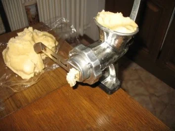 Rezept: Spritzgebäck mit Schoki Bild Nr. 3 Spritzgebäck mit Schoki - Rezept - Bild Nr. 3