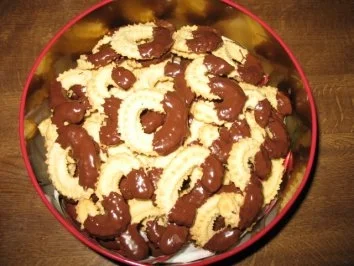 Rezept: Spritzgebäck mit Schoki Spritzgebäck mit Schoki - Rezept