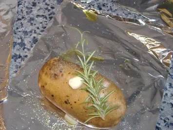 Gefüllte Folienkartoffel - Rezept - Bild Nr. 2
