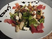 Herbstsalat mit Birne, Schinken & Maronen - Rezept