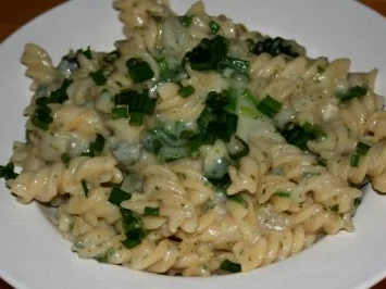 Rezept: Nudeln mit Birne-Gorgonzola-Soße Nudeln mit Birne-Gorgonzola-Soße - Rezept