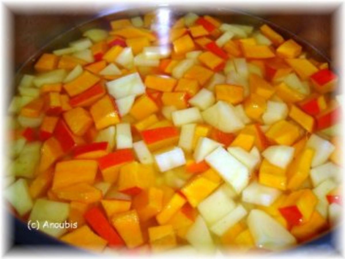 Suppe/Eintopf - Kürbis-Kartoffel-Suppe - Rezept - Bild Nr. 2