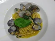 Dünne Spaghetti mit Kichererbsensoße und Venusmuscheln - Rezept