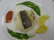 Rezept: Bachsaiblingsfilet auf Fenchelrisotto und buntem Pesto Bachsaiblingsfilet auf Fenchelrisotto und buntem Pesto - Rezept