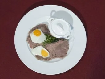 Mariniertes Tafelspitz-Carpaccio mit grüner Soße (Karin Tietze-Ludwig) - Rezept