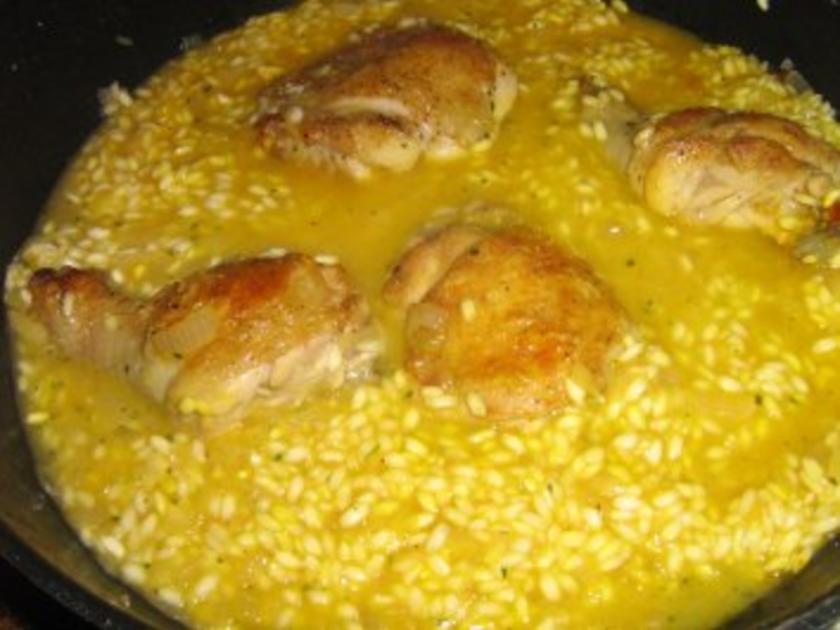 Paella mit Hähnchen und Meeresfrüchten - einfach - 106 kcal/100g