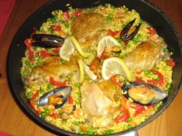 Rezept: Paella mit Hähnchen und Meeresfrüchten Bild Nr. 10 Paella mit Hähnchen und Meeresfrüchten - Rezept - Bild Nr. 10