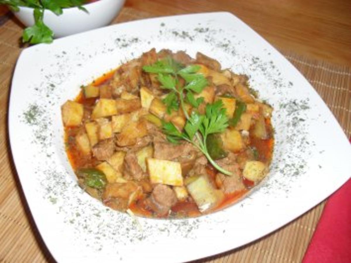 Türkischer Eintopf Türlü Kebab - 173 kcal/100g