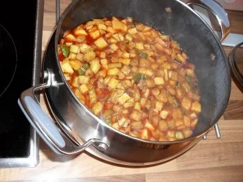 Rezept: Türkischer Eintopf (Türlü Kebab) Bild Nr. 6 Türkischer Eintopf (Türlü Kebab) - Rezept - Bild Nr. 6