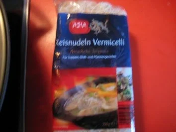 Rezept: Asia Zwiebel Rindfleisch auf Reisnudeln Bild Nr. 5 Asia Zwiebel Rindfleisch auf Reisnudeln - Rezept - Bild Nr. 5