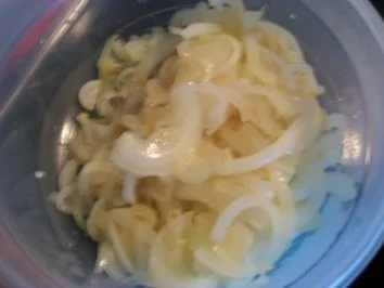 Rezept: Asia Zwiebel Rindfleisch auf Reisnudeln Bild Nr. 6 Asia Zwiebel Rindfleisch auf Reisnudeln - Rezept - Bild Nr. 6