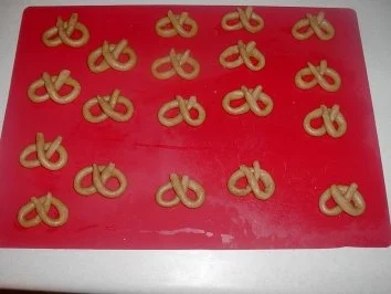 Rezept: Zimtbrezeln Bild Nr. 2 Zimtbrezeln - Rezept - Bild Nr. 2