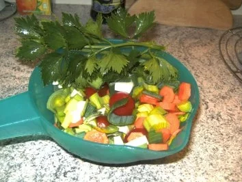 Hühnerbrühe   schmeckt   sehr lecker - Rezept - Bild Nr. 2